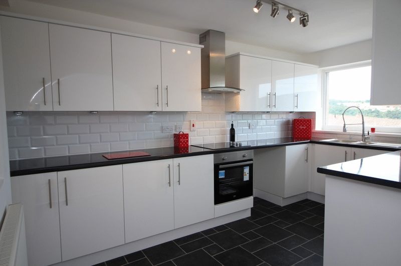 Wood Street, Cilfynydd, Pontypridd, CF37 4HA Sell Right