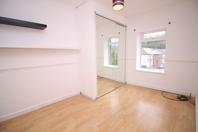 Maesycoed Road, Pwllgwaun, Pontypridd, CF37 1HZ Sell Right