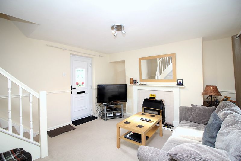 Broadway, Treforest, Pontypridd, CF37 1BH Sell Right