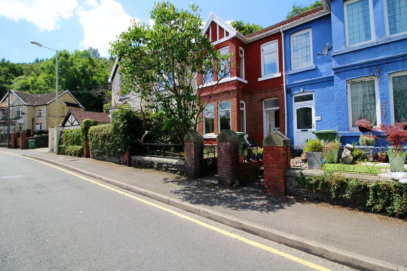 Llantwit Road, Treforest, Pontypridd, CF37 1TY Sell Right