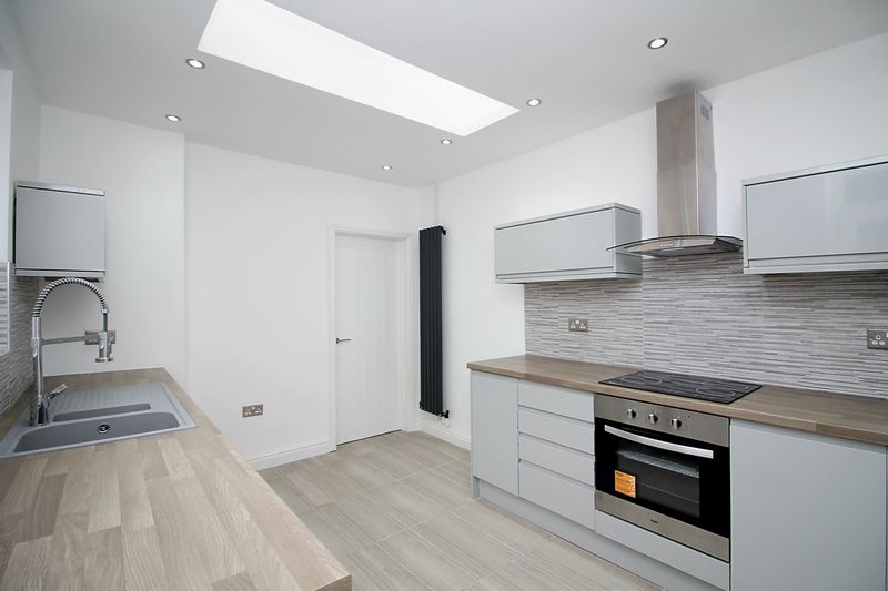 Mound Road, Maesycoed, Pontypridd, CF37 1EF Sell Right