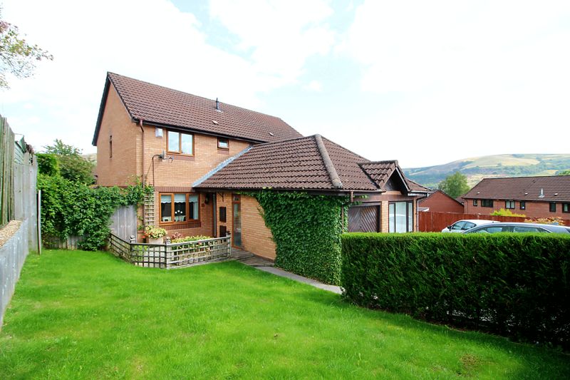Ffordd Y Bedol, CoedYCwm, Pontypridd, CF37 3JA Let Right