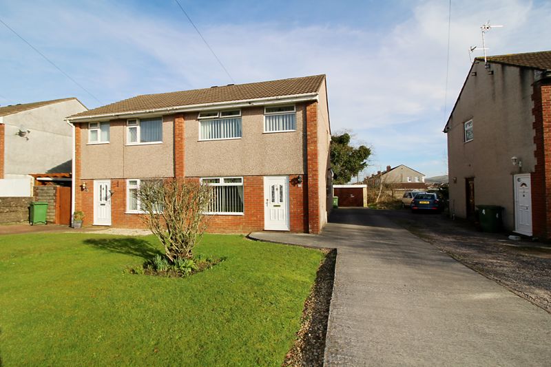 Cynan Close, Beddau, Pontypridd, CF38 2TL Let Right