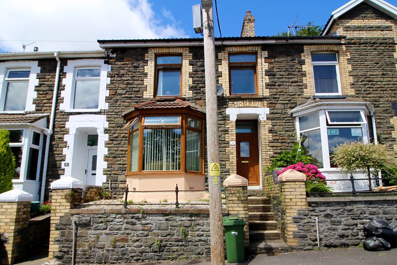 Llwynmadoc Street, Graigwen, Pontypridd, CF37 2HR Let Right