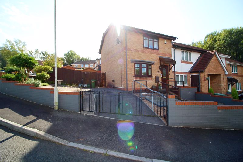 Cefn Close, Pontypridd, CF37 3PS Let Right