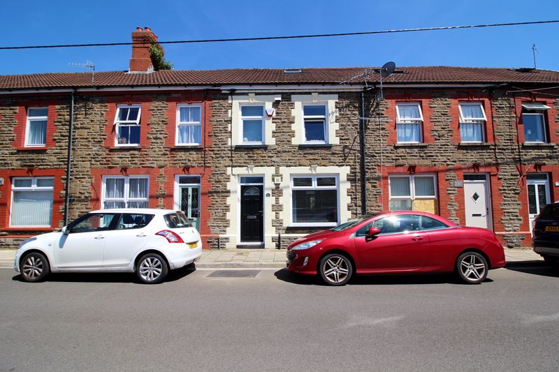Ynys Terrace, Rhydyfelin, Pontypridd, CF37 5NY Let Right