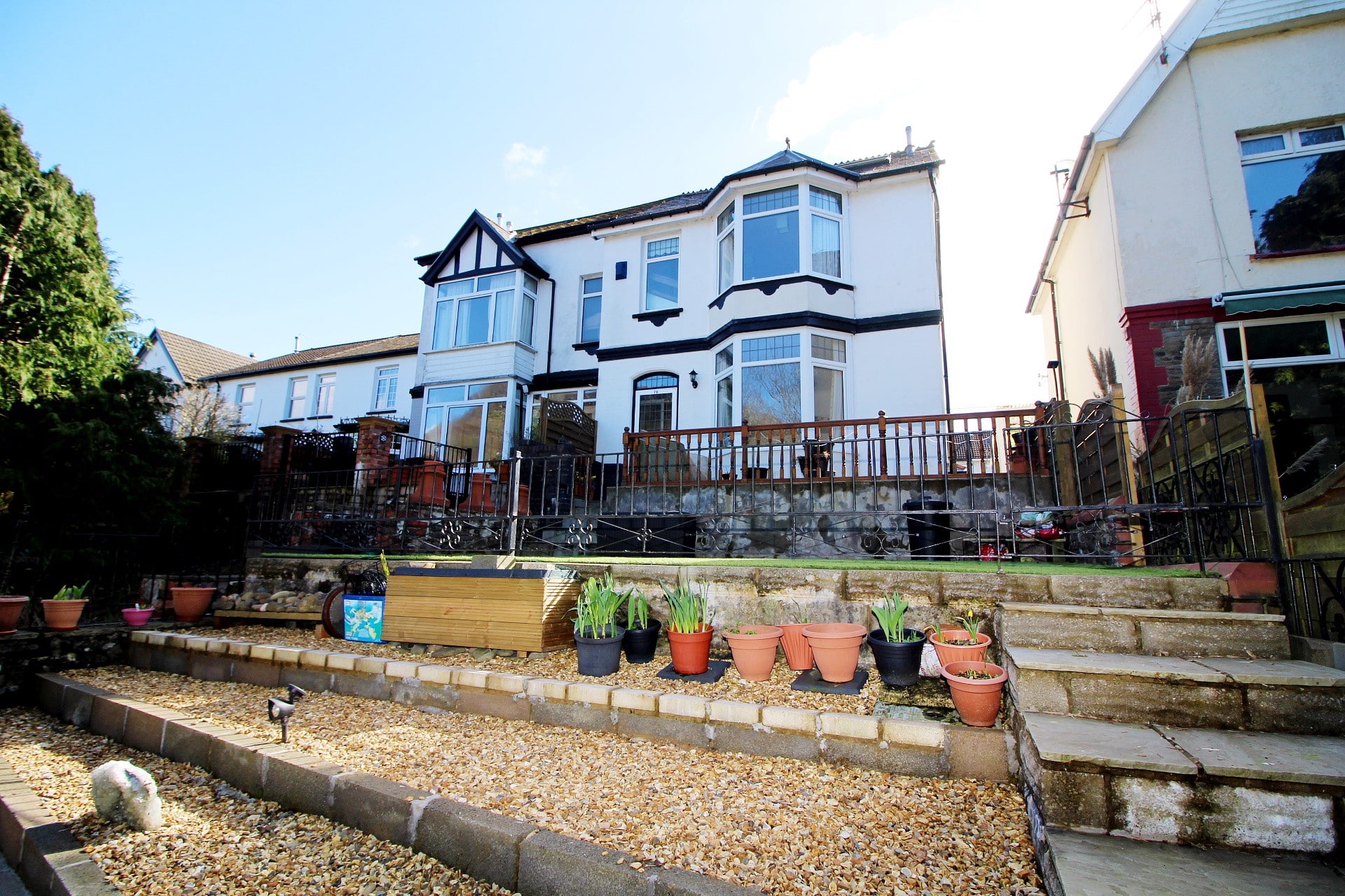 The Parade, Trallwn, Pontypridd, CF37 4PY Sell Right