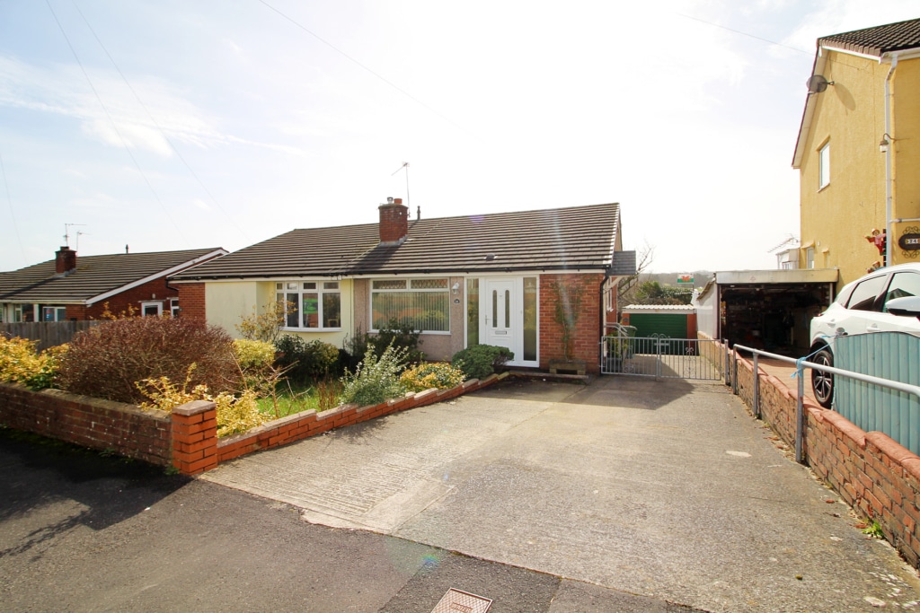 Parkdale View, Southgate, Llantrisant, Pontyclun, CF72 8DT Sell Right