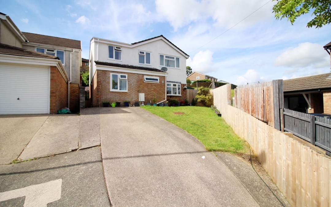 Heol Y Fro, Church Village, Pontypridd, CF38 1UD