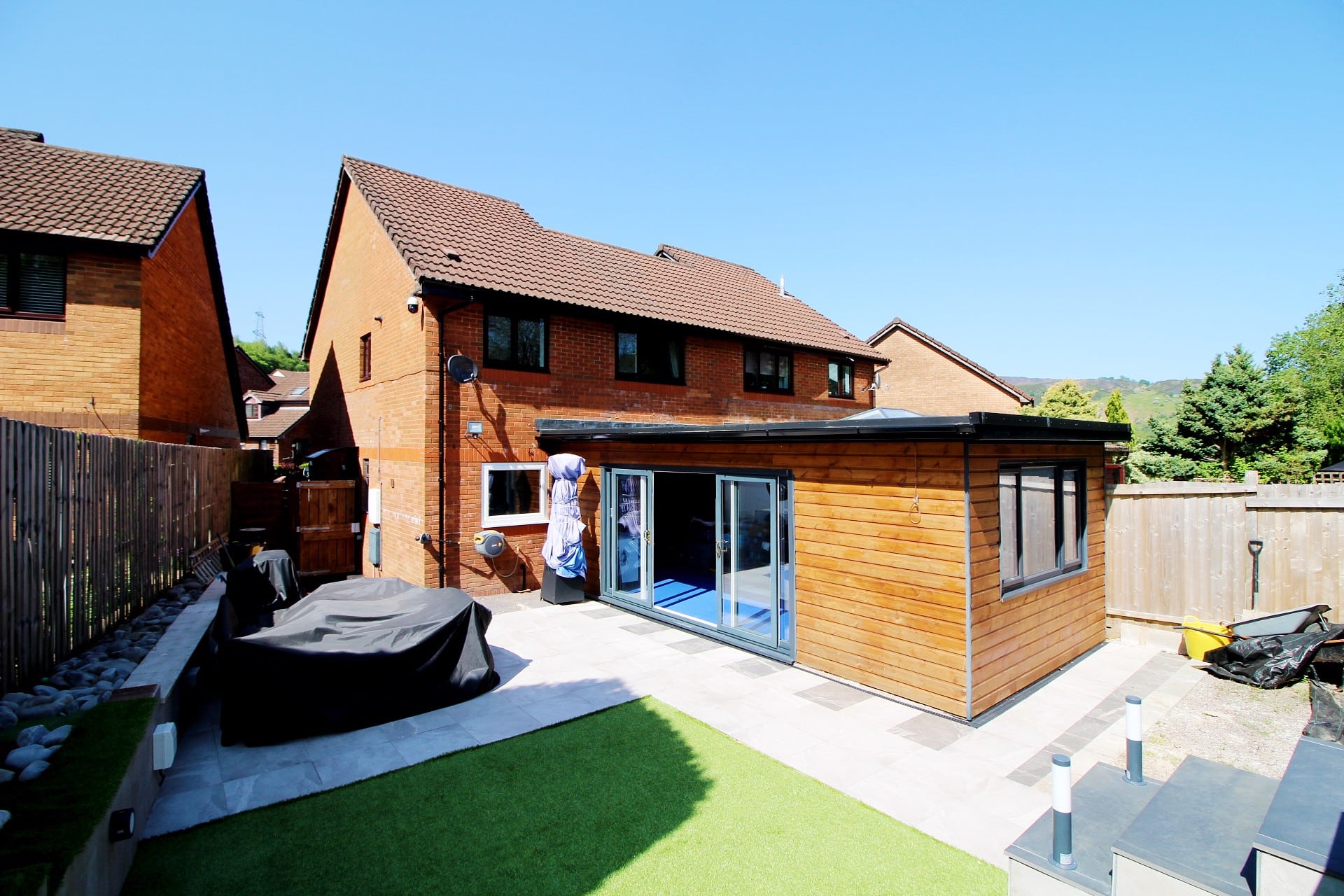 Bryn Aur, Coed Y Cwm, Pontypridd, CF37 3JE Sell Right