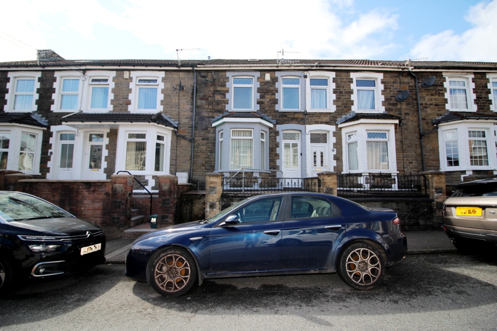 Ruth Street, Bargoed, CF81 8PE Sell Right