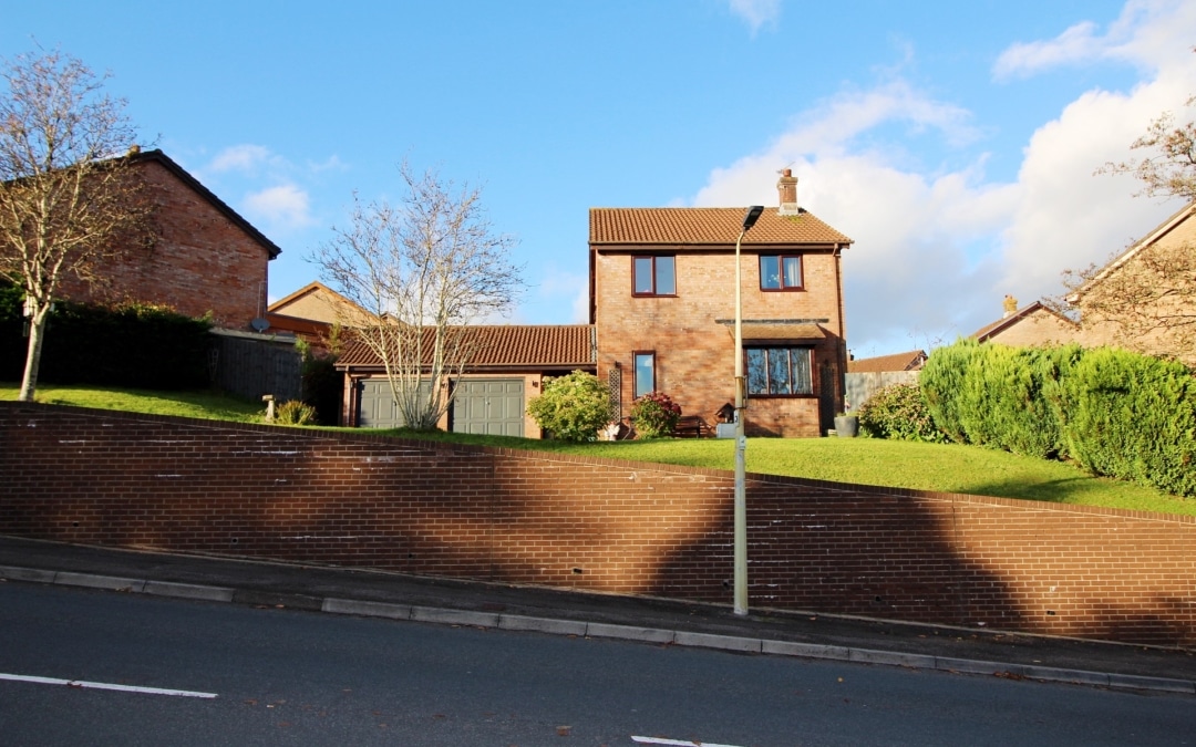 Heol Y Foel, Llantwit Fardre, Pontypridd, CF38 2EQ