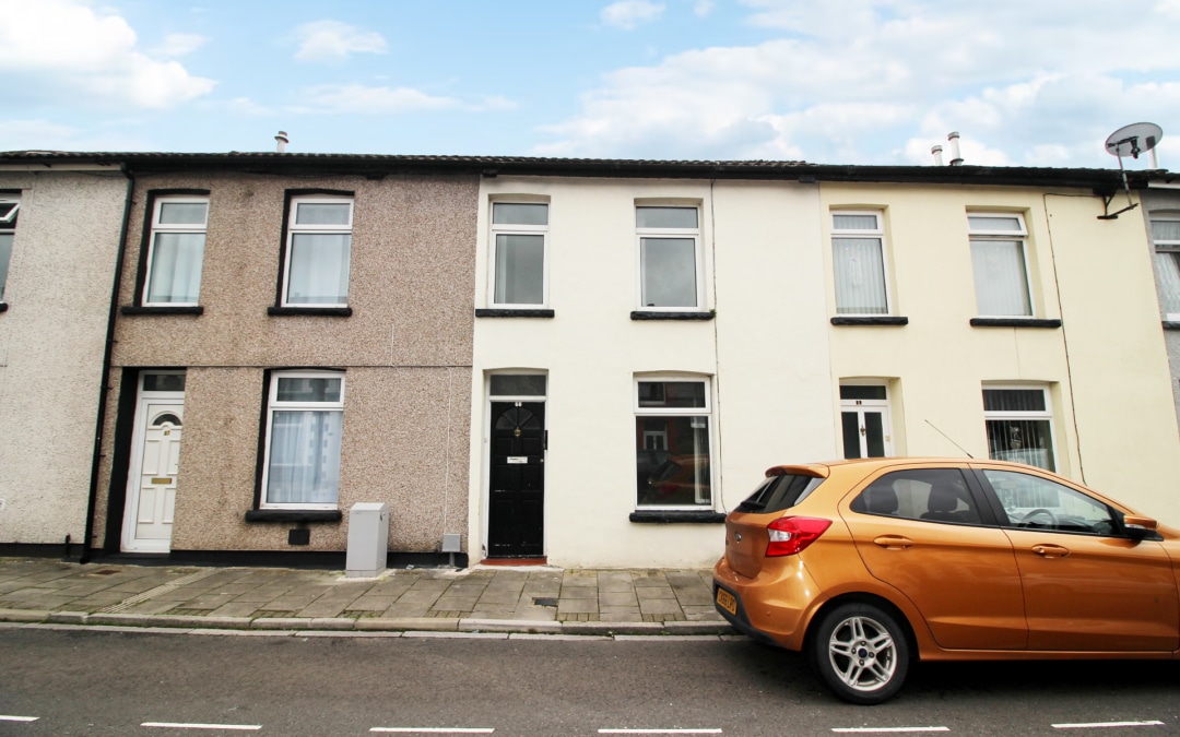 East Street, Trallwn, Pontypridd, CF37 4PL