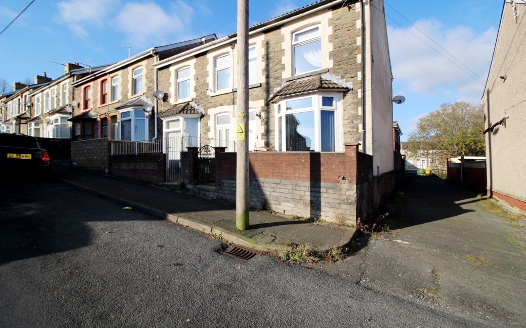 Upper Wood Street, Bargoed, CF81 8PF