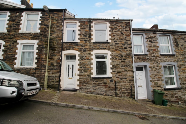 For Sale - Maritime Street, Graig, Pontypridd, CF37 1LQ