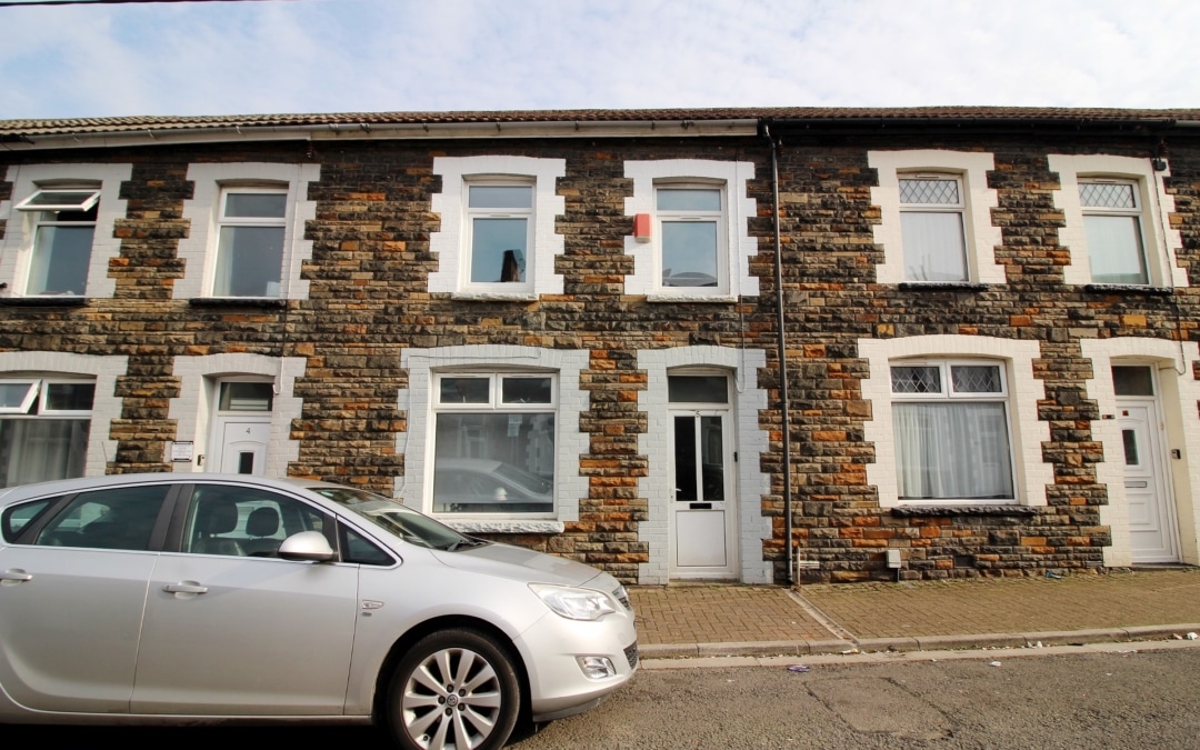 Queen Street, Treforest, Pontypridd, CF37 1RW