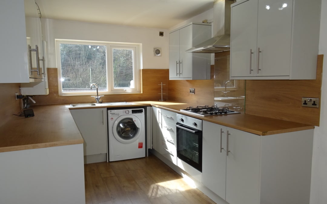 Plymouth Road, Hopkinstown, CF37