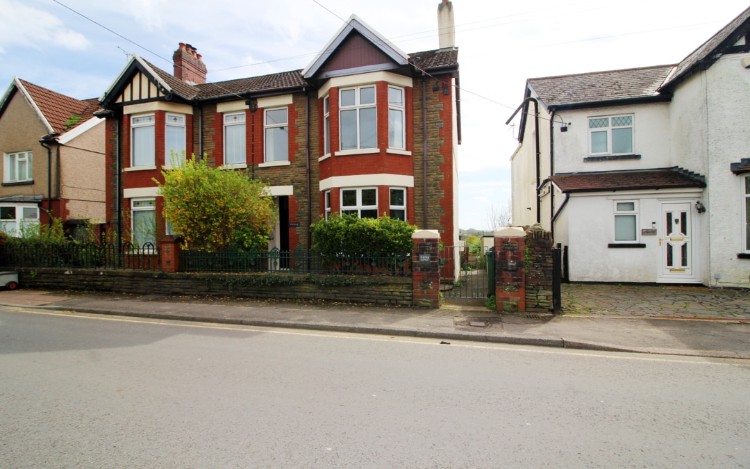 Main Road, Church Village, Pontypridd, CF38 1RL
