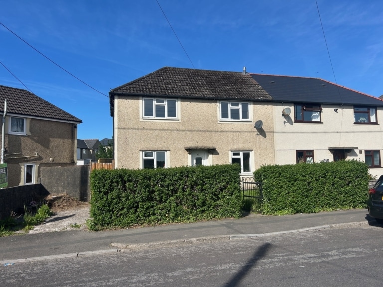 For Let - Gwaunmiskin Road, Beddau, CF38