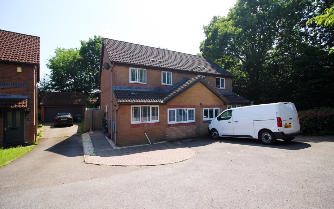 Cae’r Gerddi, Church Village, Pontypridd, CF38 1UQ