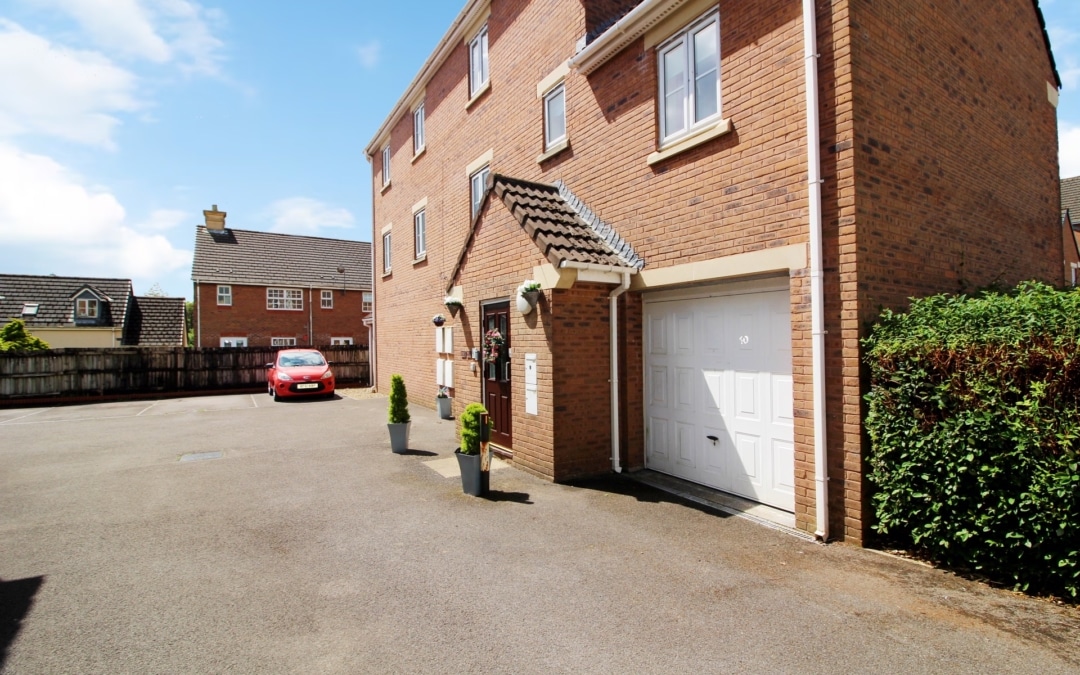 Fleming Walk, Church Village, Pontypridd, CF38 1GF