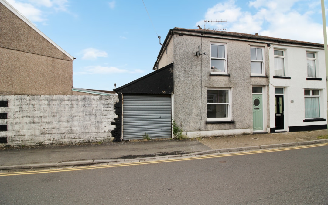 Bonvilston Road, Trallwn, Pontypridd, CF37 4RF