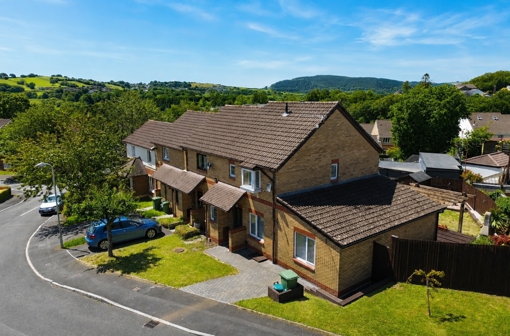 Clos Myddlyn, Beddau, Pontypridd, CF38 2JS