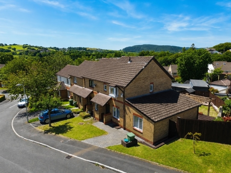 For Sale - Clos Myddlyn, Beddau, Pontypridd, CF38 2JS
