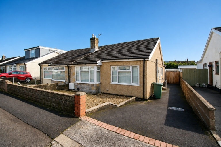 For Sale - York Drive, Llantwit Fardre, Pontypridd, CF38 2NR