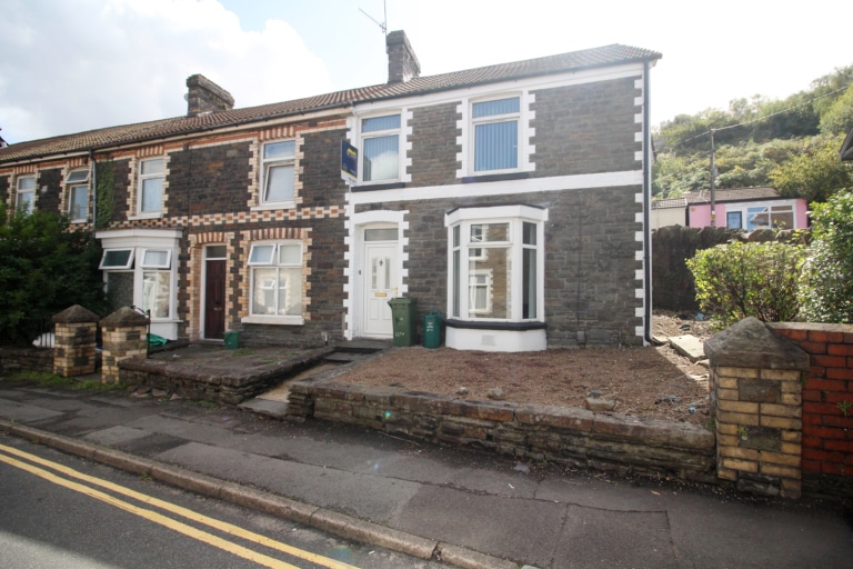 For Sale - Wood Road, Treforest, Pontypridd, CF37 1RQ