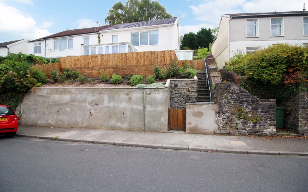 Cilfynydd Road, Cilfynydd, Pontypridd, CF37 4NG