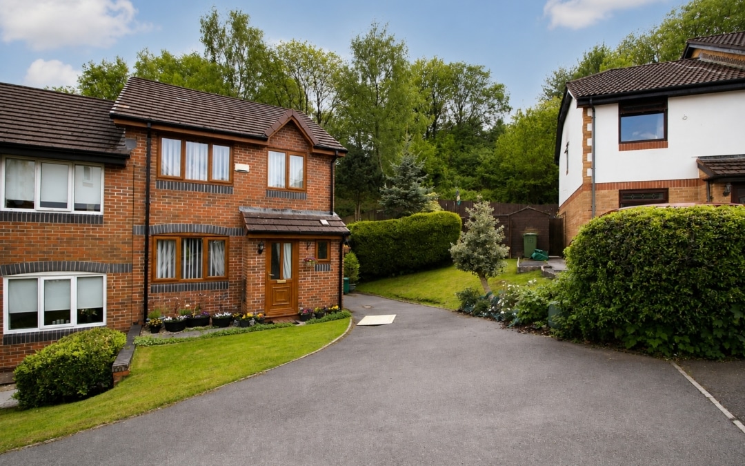 Cefn Close, Pontypridd, CF37 3PR