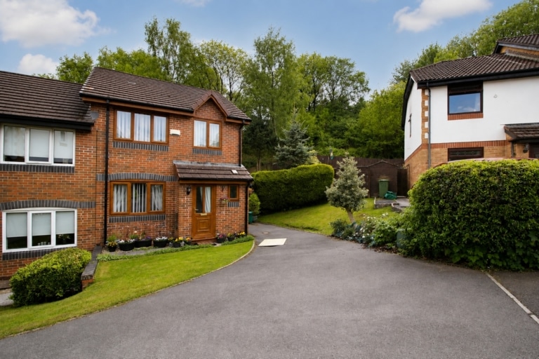 For Sale - Cefn Close, Pontypridd, CF37 3PR