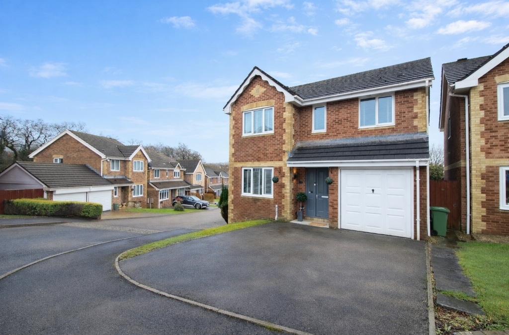 Willow Close, Beddau, Pontypridd, CF38 2SJ