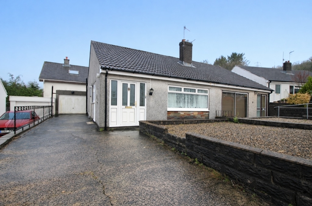 Moorland Heights, Pontypridd, CF37 4AQ