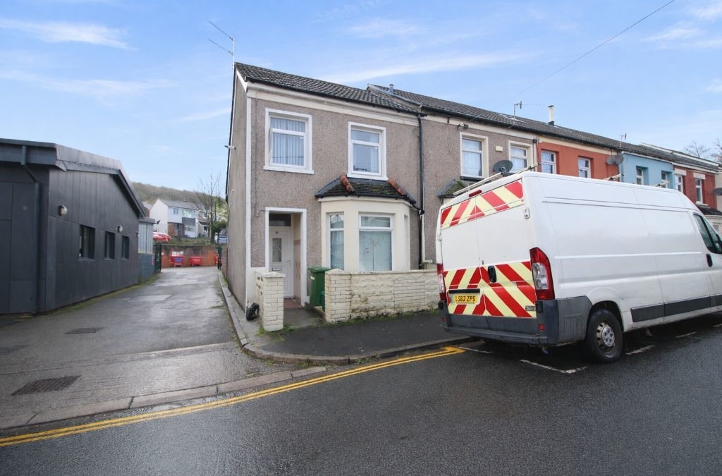 Oxford Street, Treforest, Pontypridd, CF37 1RU