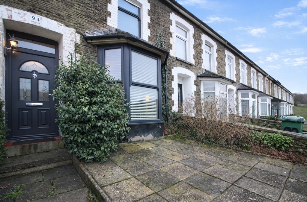 Merthyr Road, Pontypridd, CF37 4DD