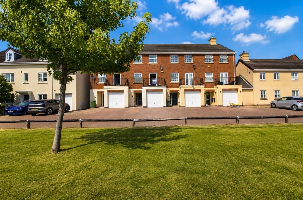 Meadow Hill, Church Village, Pontypridd, CF38 1RX