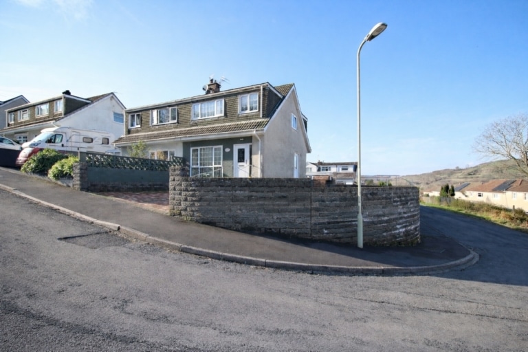 For Sale - Orchard Drive, Pontypridd, CF37 3BB