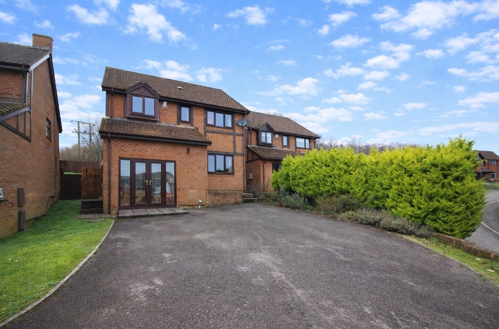 Hafan Heulog, Coed Y Cwm, Pontypridd, CF37 3JJ