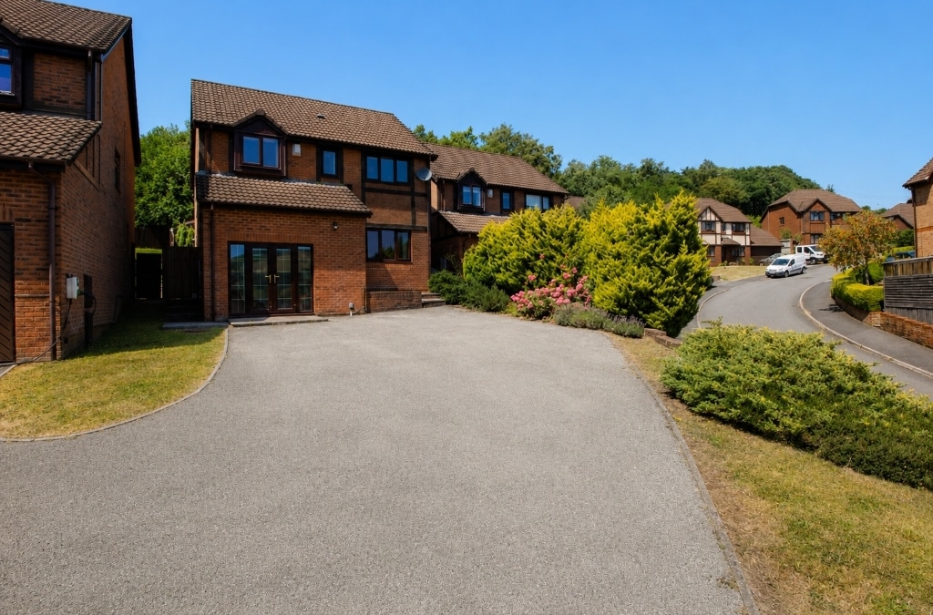 Hafan Heulog, Coed Y Cwm, Pontypridd, CF37 3JJ