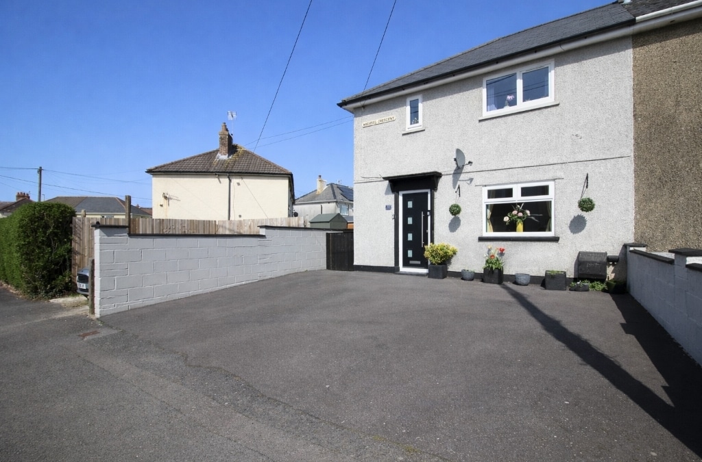 Maesteg Crescent, Tonteg, Pontypridd, CF38 1PE