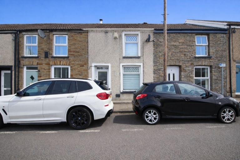 For Sale - Cemetery Road, Pontypridd, CF37 4BD