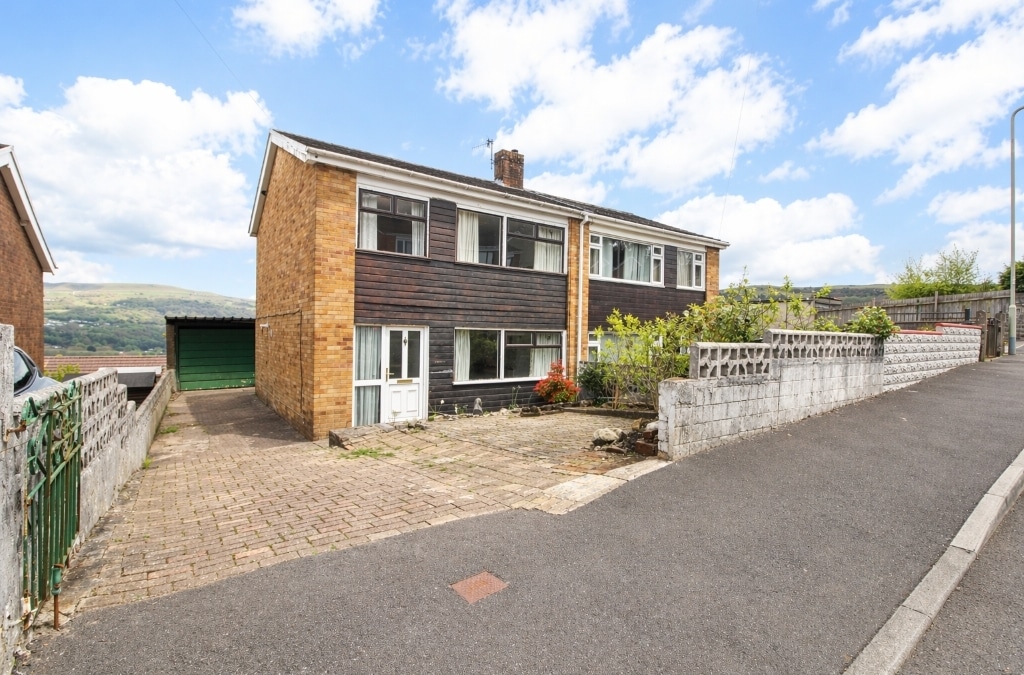 Coed Isaf Road, Maesycoed, Pontypridd, CF37 1EL