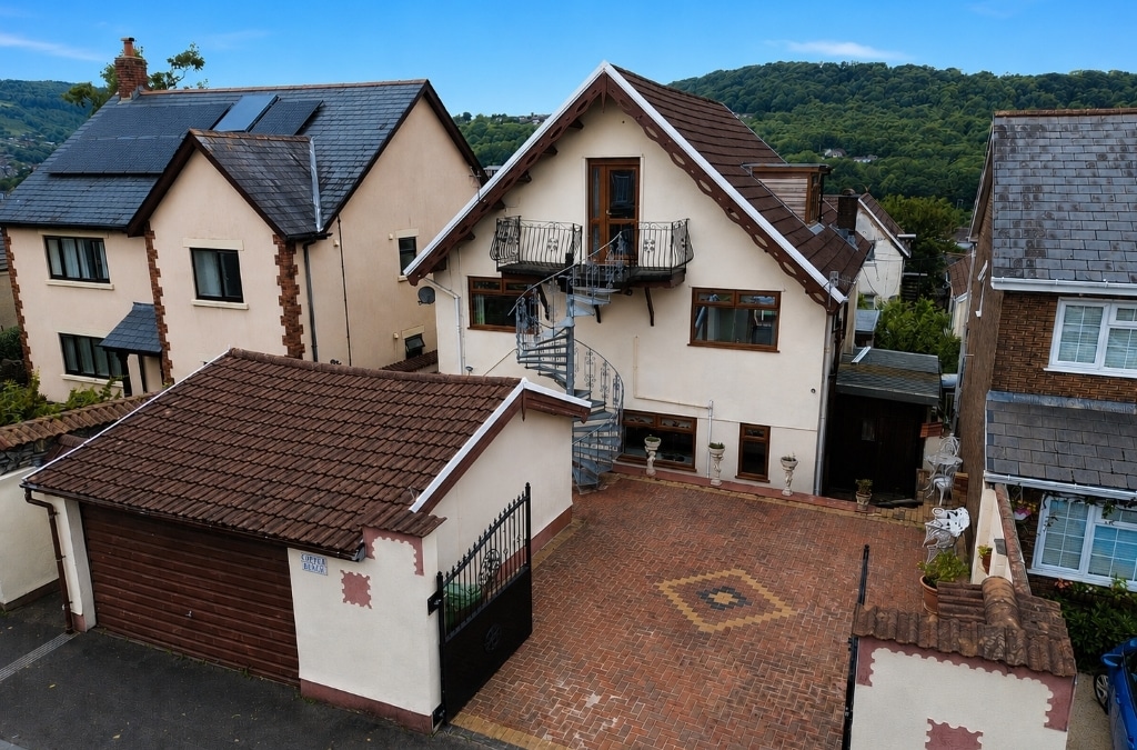The Avenue, Pontypridd, CF37 4DF