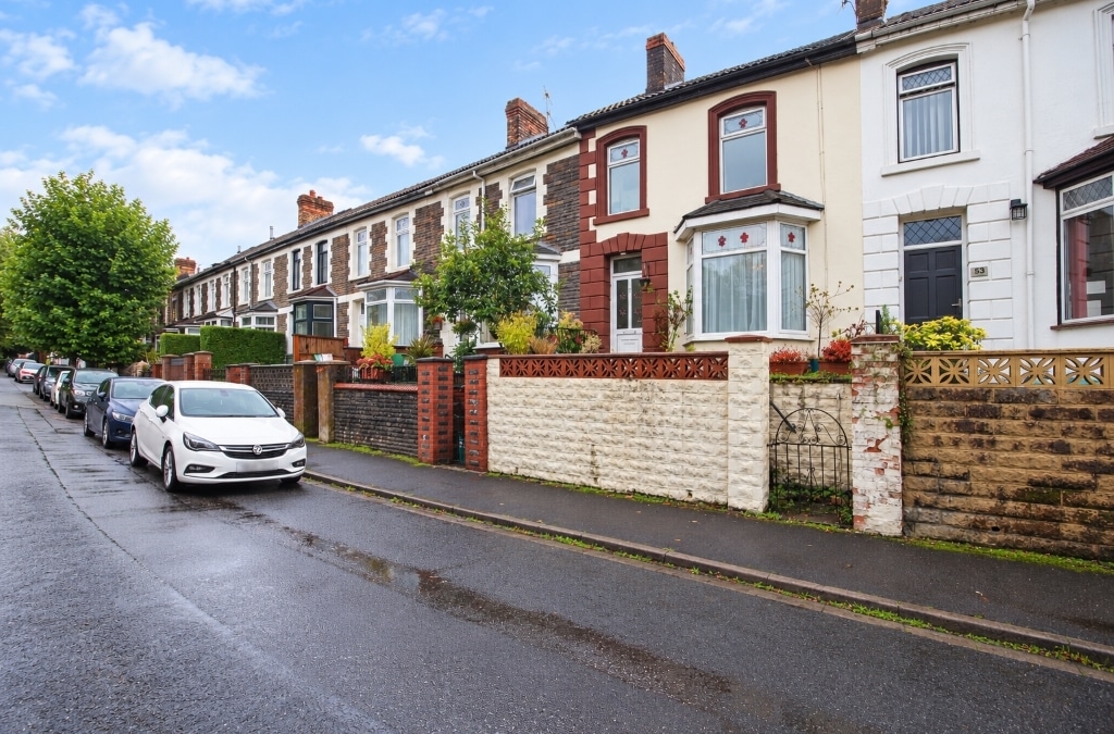 The Parade, Trallwn, Pontypridd, CF37 4PY