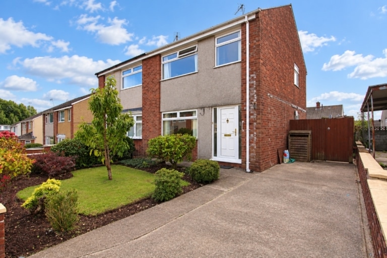 For Sale - Oakfield Crescent, Tonteg, Pontypridd, CF38 1NG