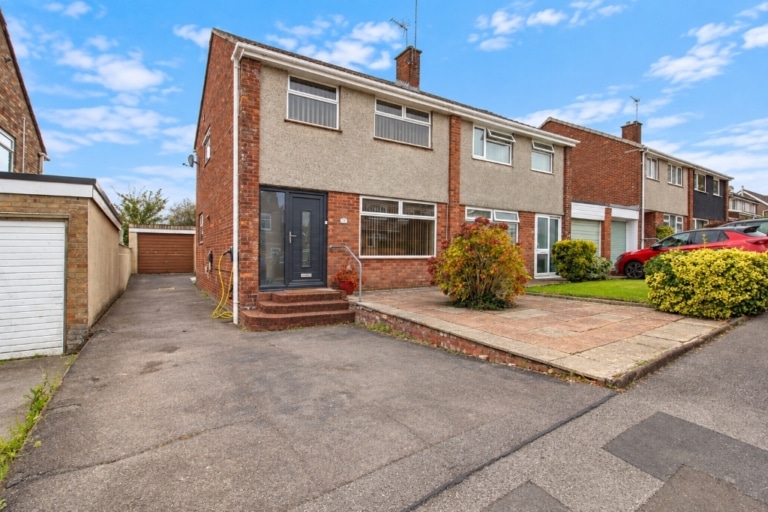 For Sale - Carlton Crescent, Beddau, Pontypridd, CF38 2RS